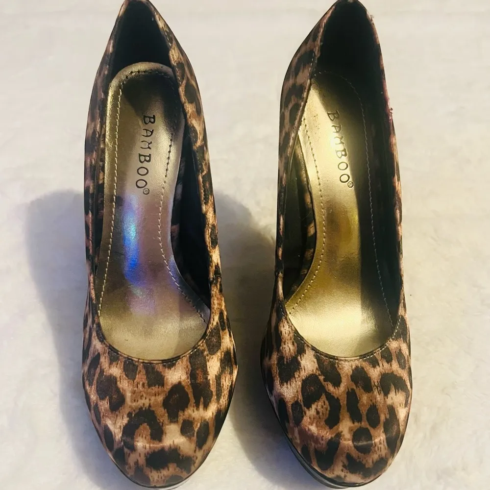 Bamboo Leopard Cheetah High Heel Platform Pumps Size 5.5 Animal Print - Image 2