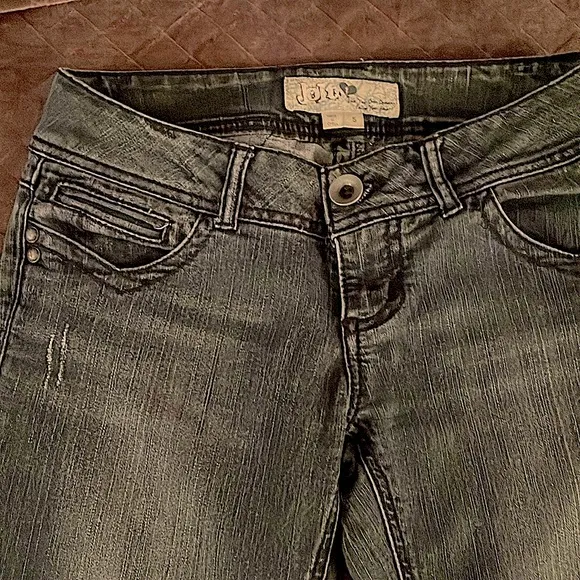 Jolt jeans with back pocket detail - Image 2