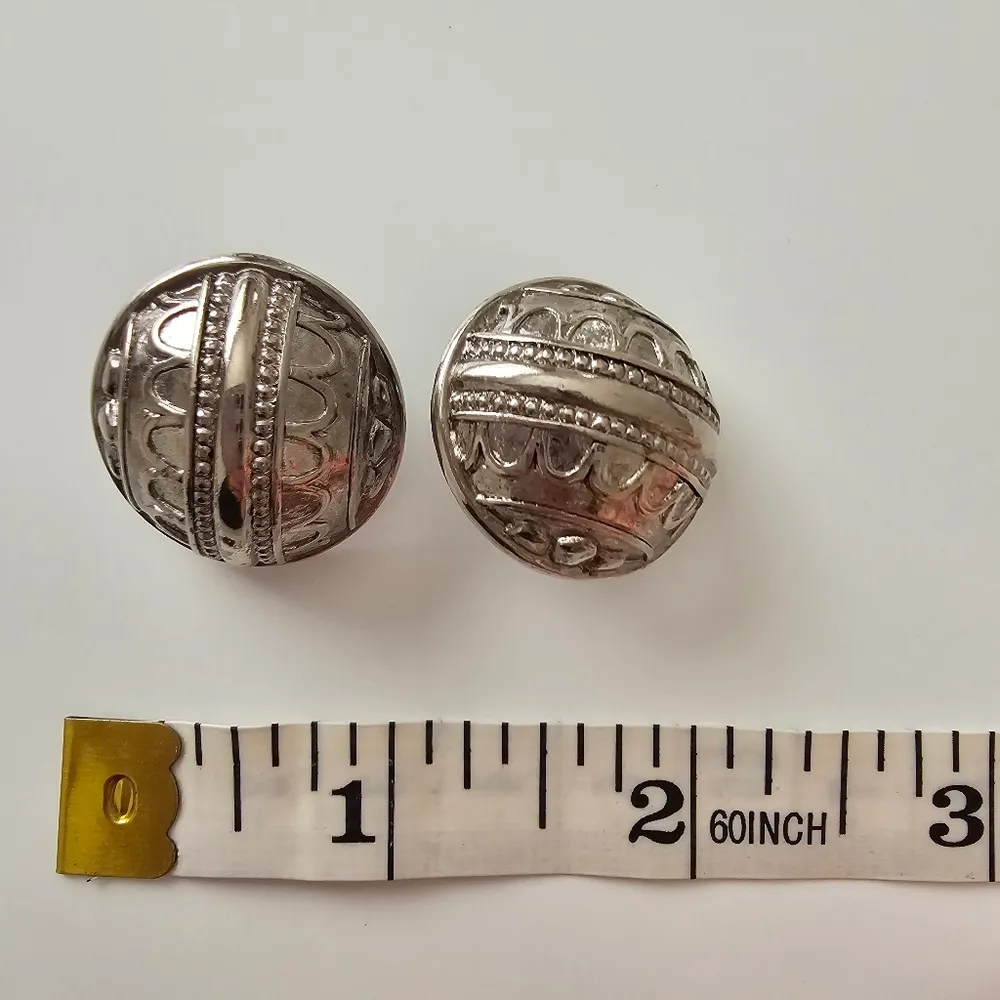 Avon 80s Maximalist Silver textures metal Dome Vintage Statement earrings - Image 3