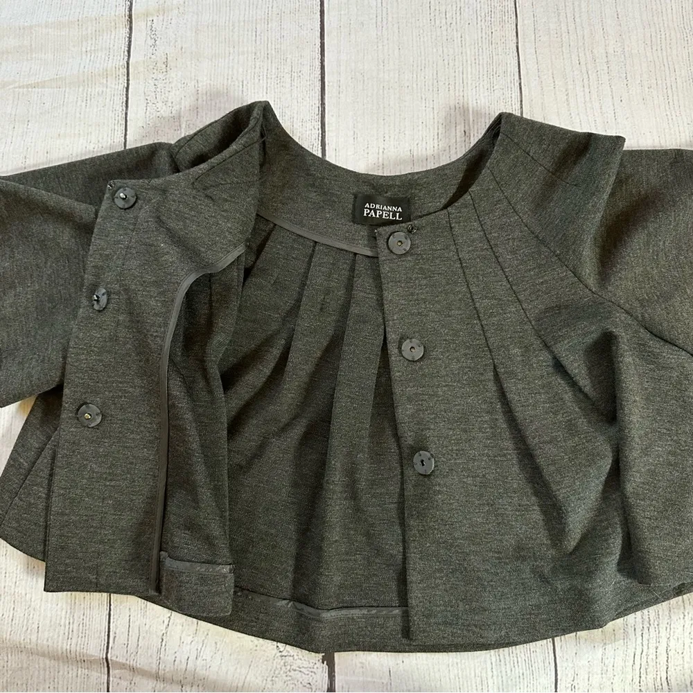 adriana papell gray size 4 short sleeve crop shrug cardigan - Image 12