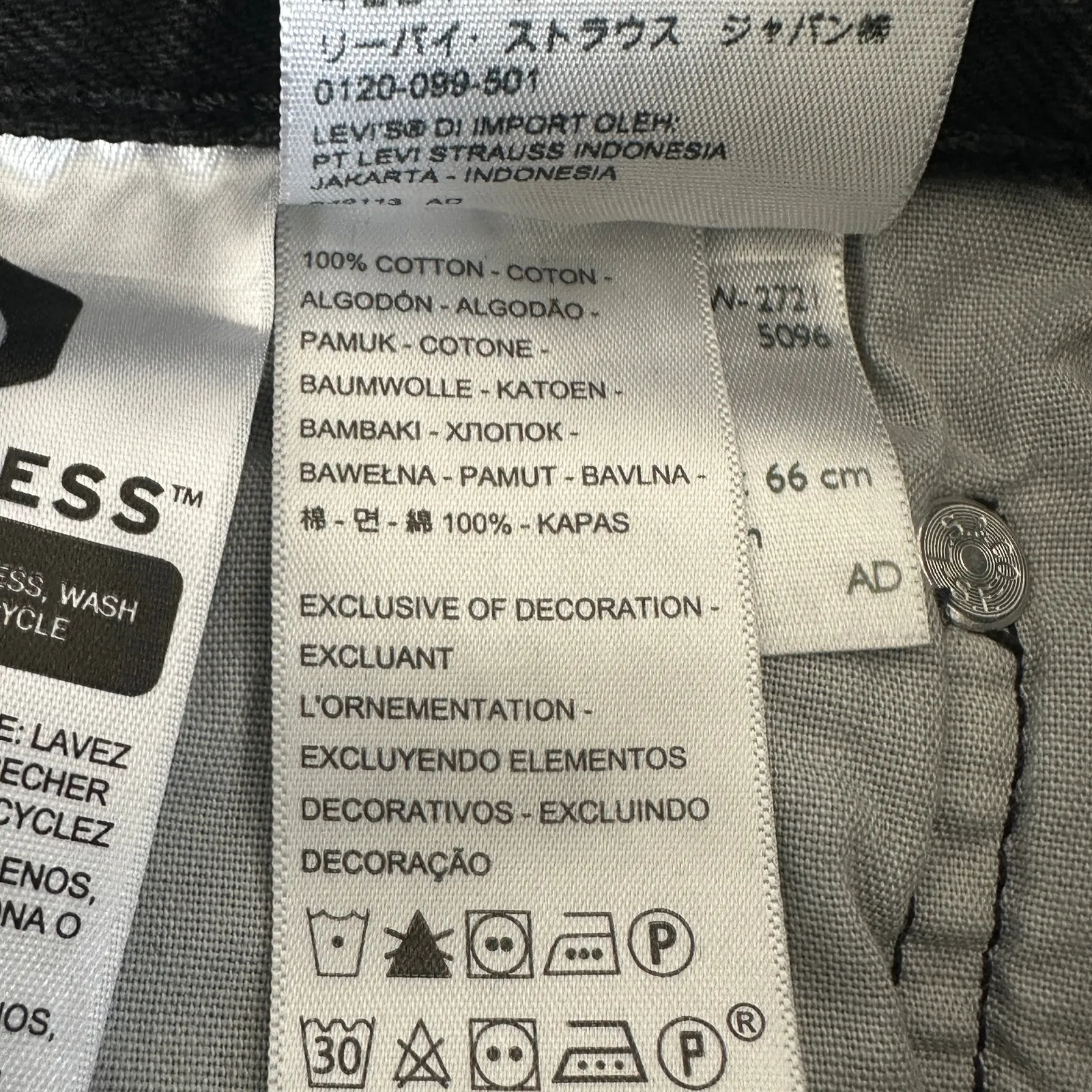 Levi's 501 Jean Shorts Womens 26 Black High Waisted Distressed Retro 90s Grunge - Image 5