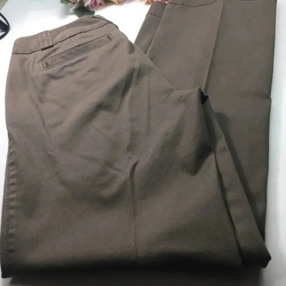 J Crew ladies pants  4 - Image 2
