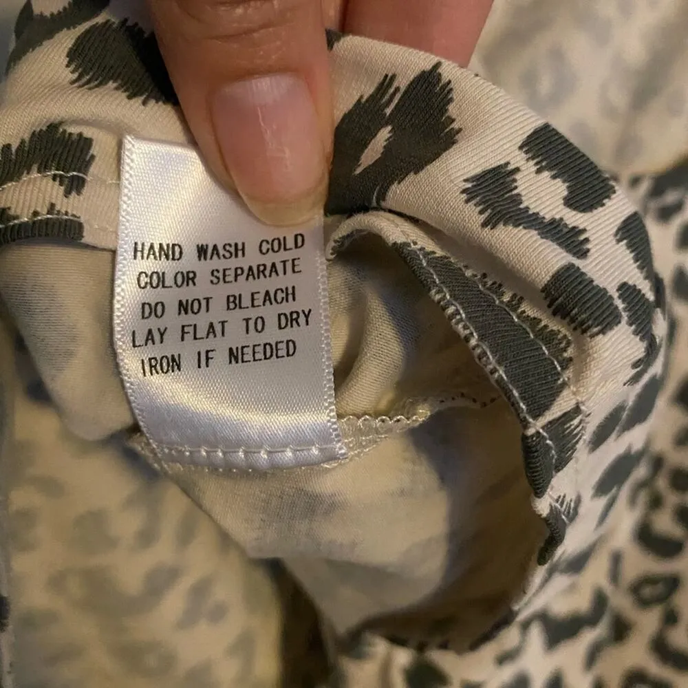 Le Lis Leopard Print Bodysuit Sz S NWT - Image 10