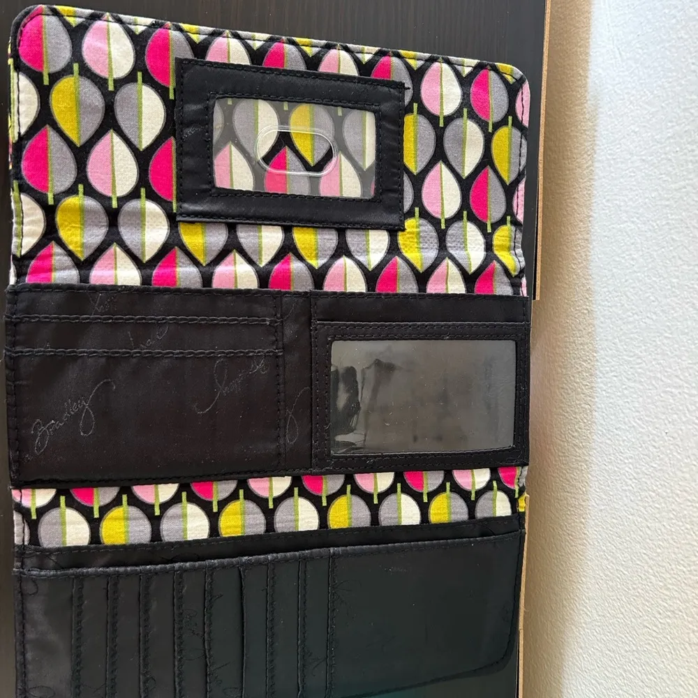 EUC Vera Bradley Black Pink Green Wallet Purse Clutch Floral Print - Image 5