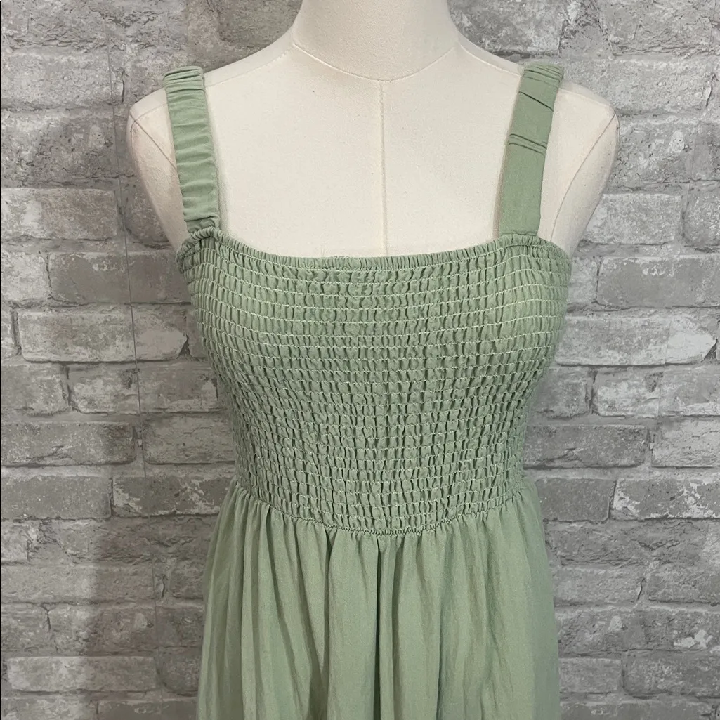 Blu Pepper Sage Smocked Midi Dress - Image 2