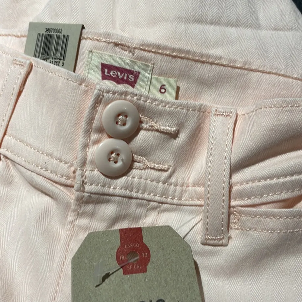 NWT Levi's  Classic Utility Cropped Wide Leg Pants PINK SZ-6 - Image 6