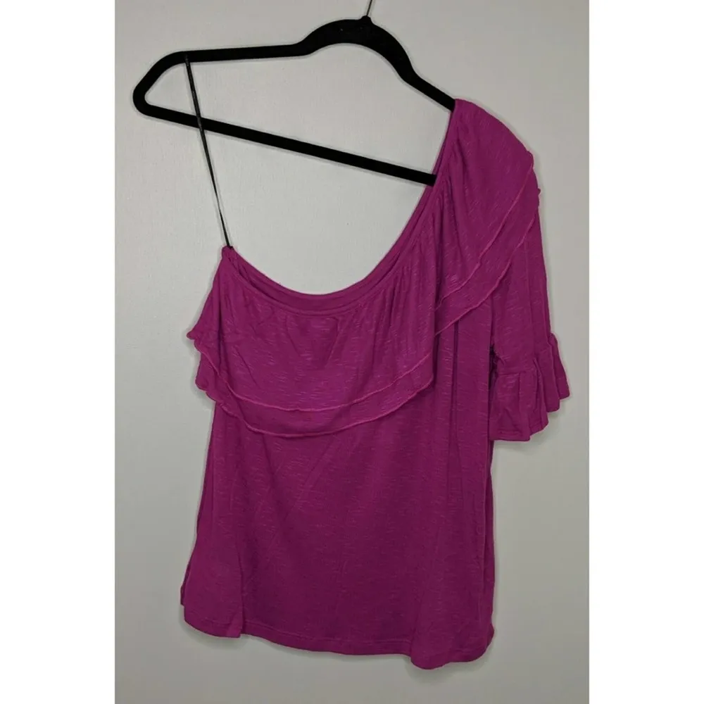 Ro & De  One-Shoulder Ruffle Tee - Size M - NWT - Image 4