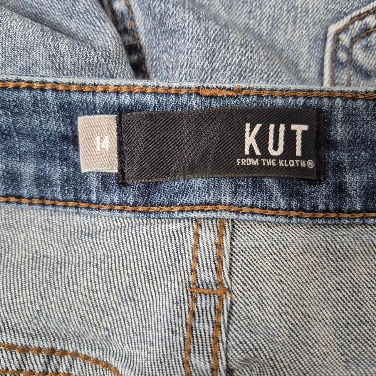 Kut From The Kloth Blue Gidget Raw Hem Denim Shorts Size 14 - Image 3