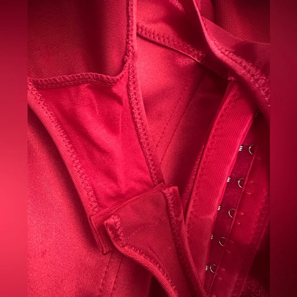 Forever 21 Red Satin Corset Thong Bodysuit Size Medium NWT - Image 5