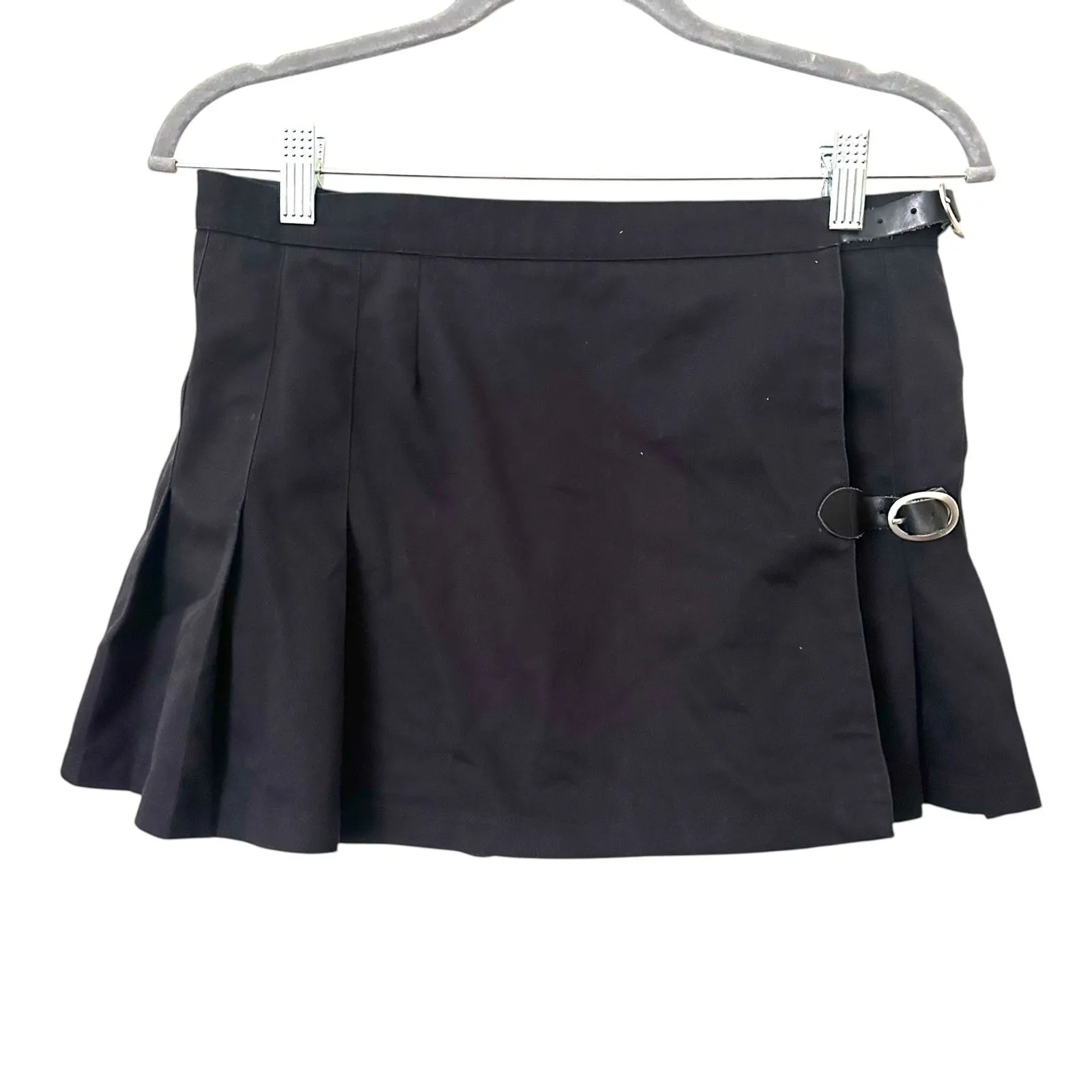 BRANDY MELVILLE Dana Buckle Pleated Skirt‎ Black One Size - Image 2