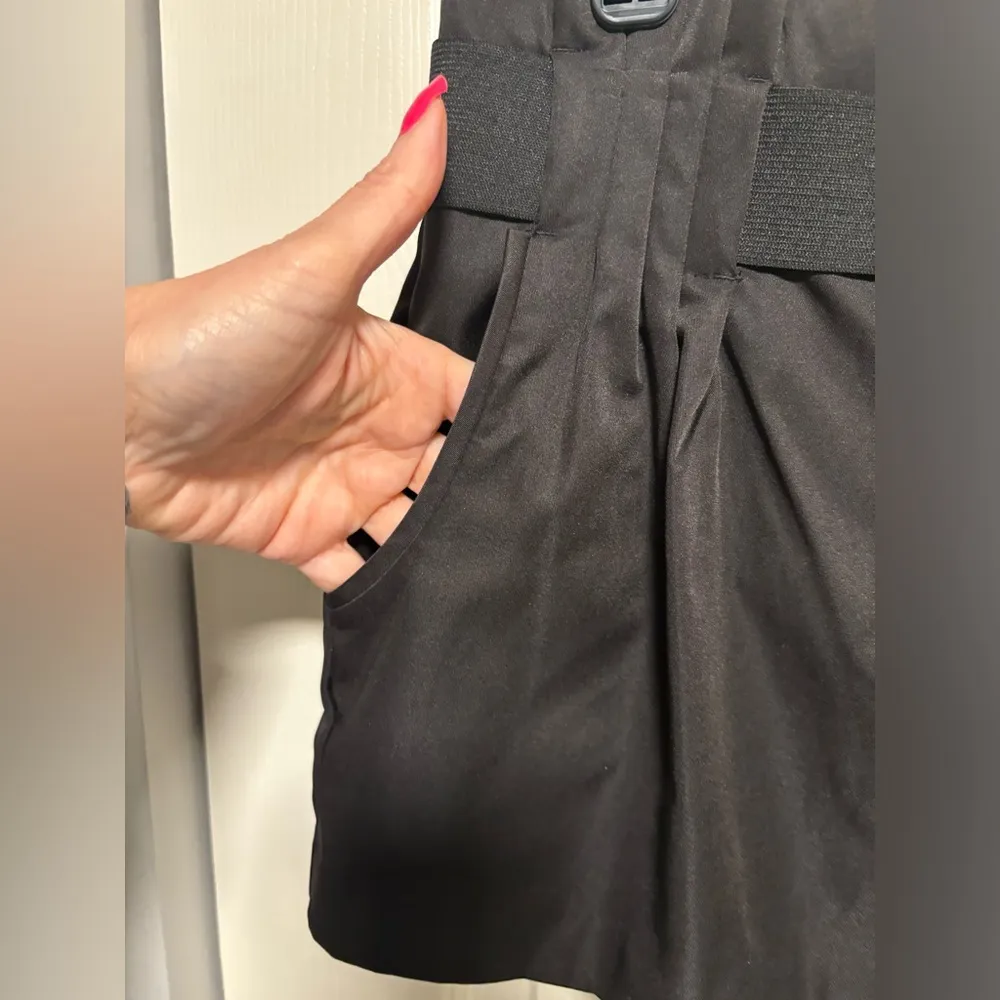 Jennifer Lopez Black Dress Shorts - Image 4