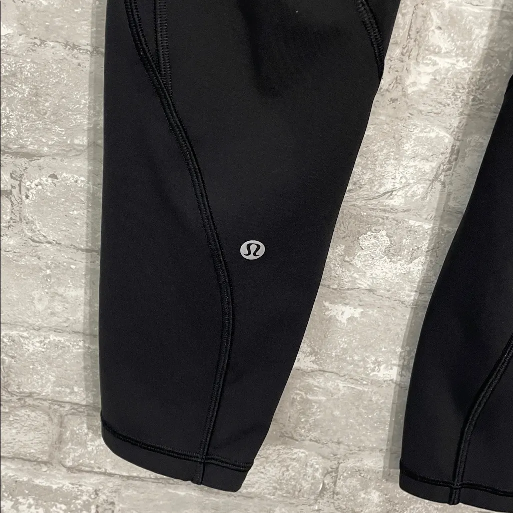 Lululemon Time To Sweat Crop 23"
Black - Image 9