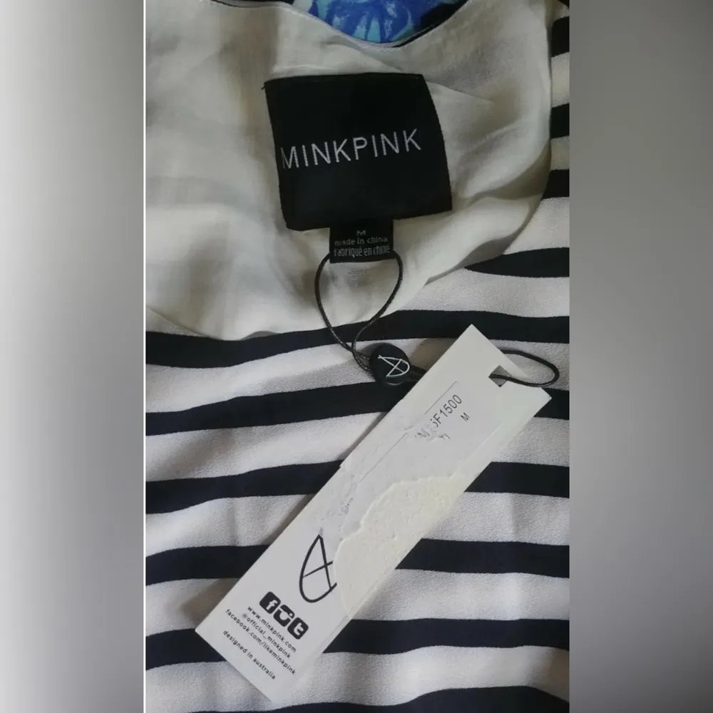 NEW MINKPINK Black & White Striped Sleeveless Blue Floral Modcloth Dress Medium - Image 5