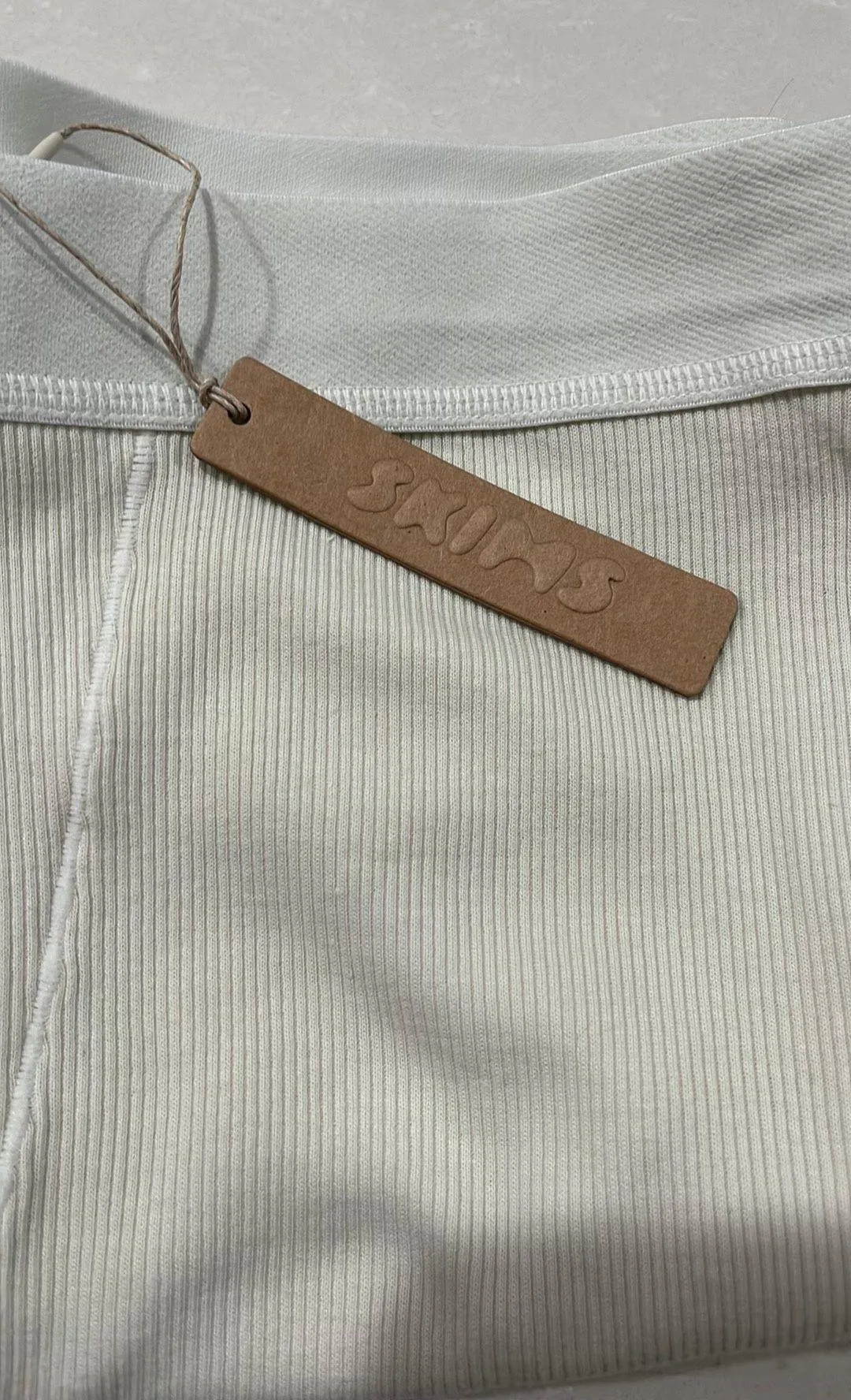 SKIMS shorts - Image 4