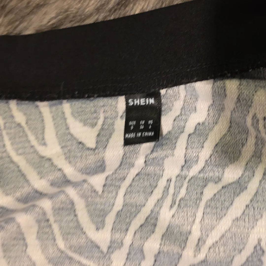 SheIn  Black and White Zebra Pattern Top - Image 5