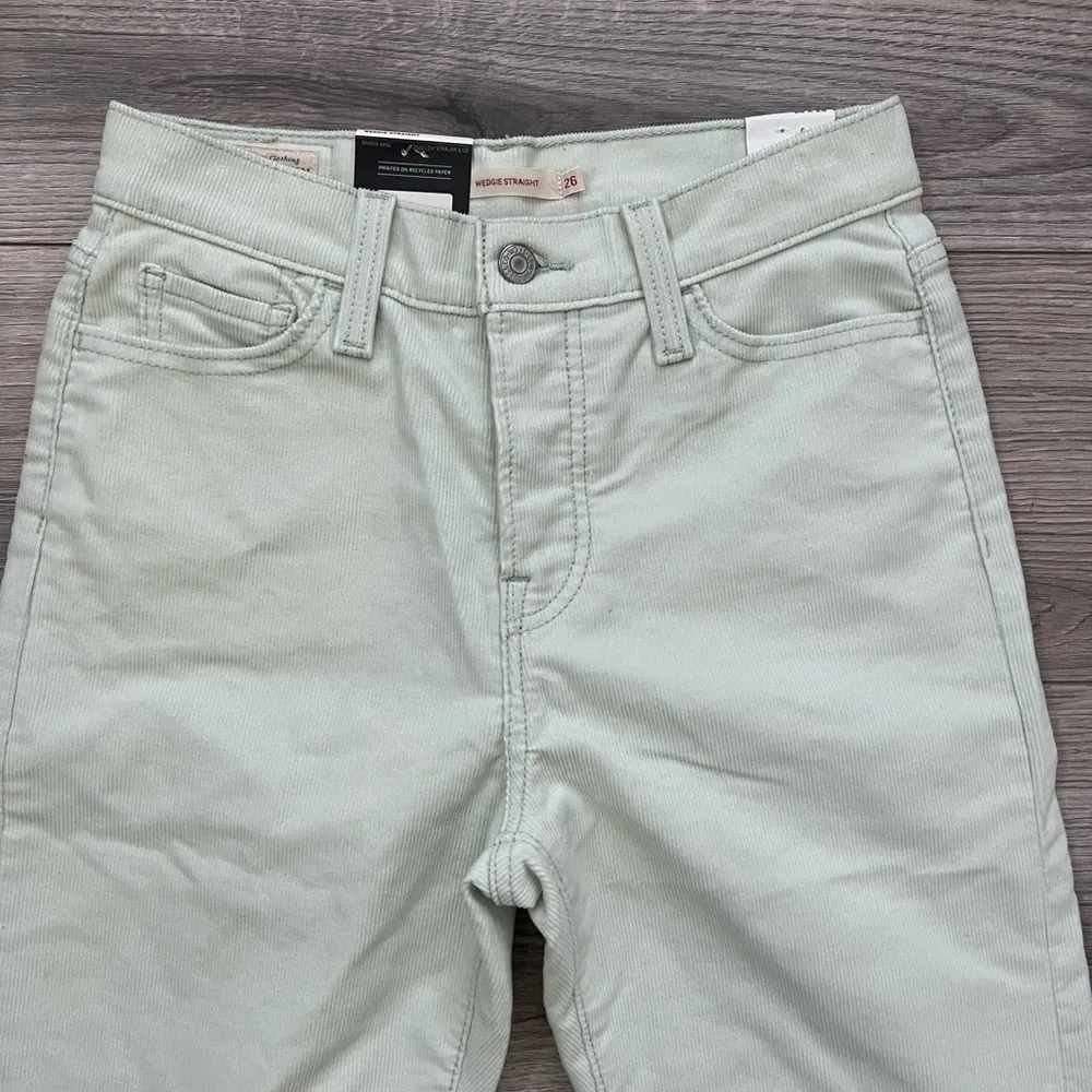 NWT Levi’s Wedgie Straight Fit Corduroy Women’s Pants | Meadow Mist Green | 26 - Image 6