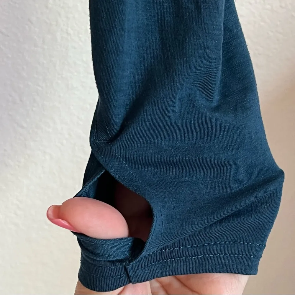 Athleta Essence twist knot Top, long sleeve with thumbholes, teal green, sz S - Image 4