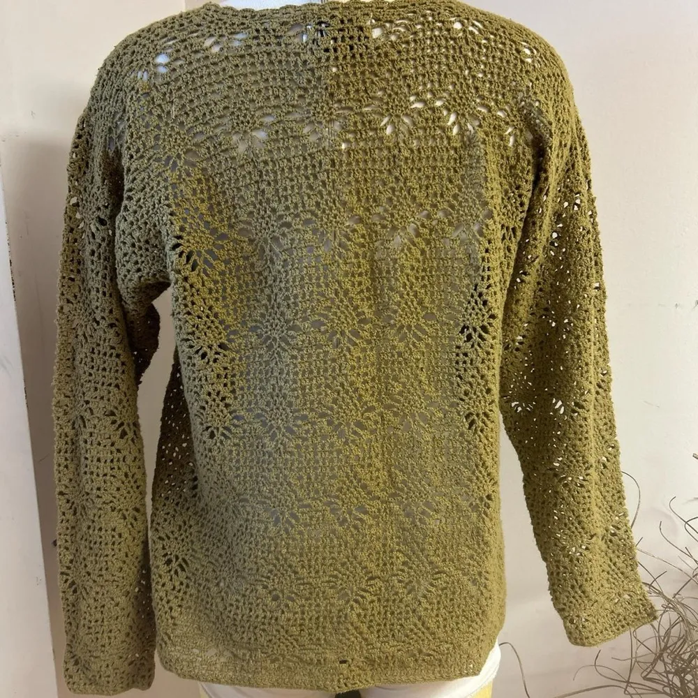 Vintage  whimsical crochet knit green fairy top size M - Image 3