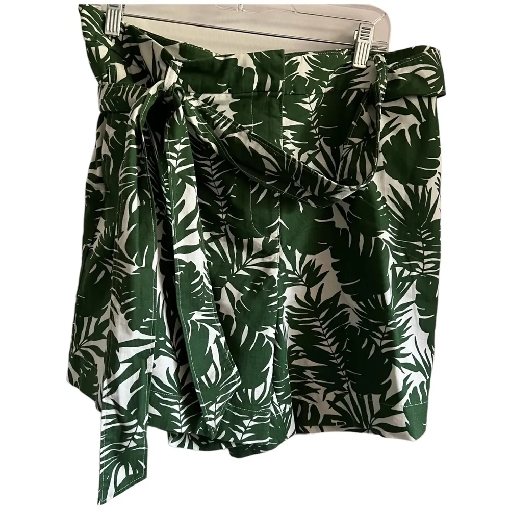 Talbots Palm Leaf Tie Waist Shorts Size 12 Casual Beach Vacation Floral Cotton - Image 2