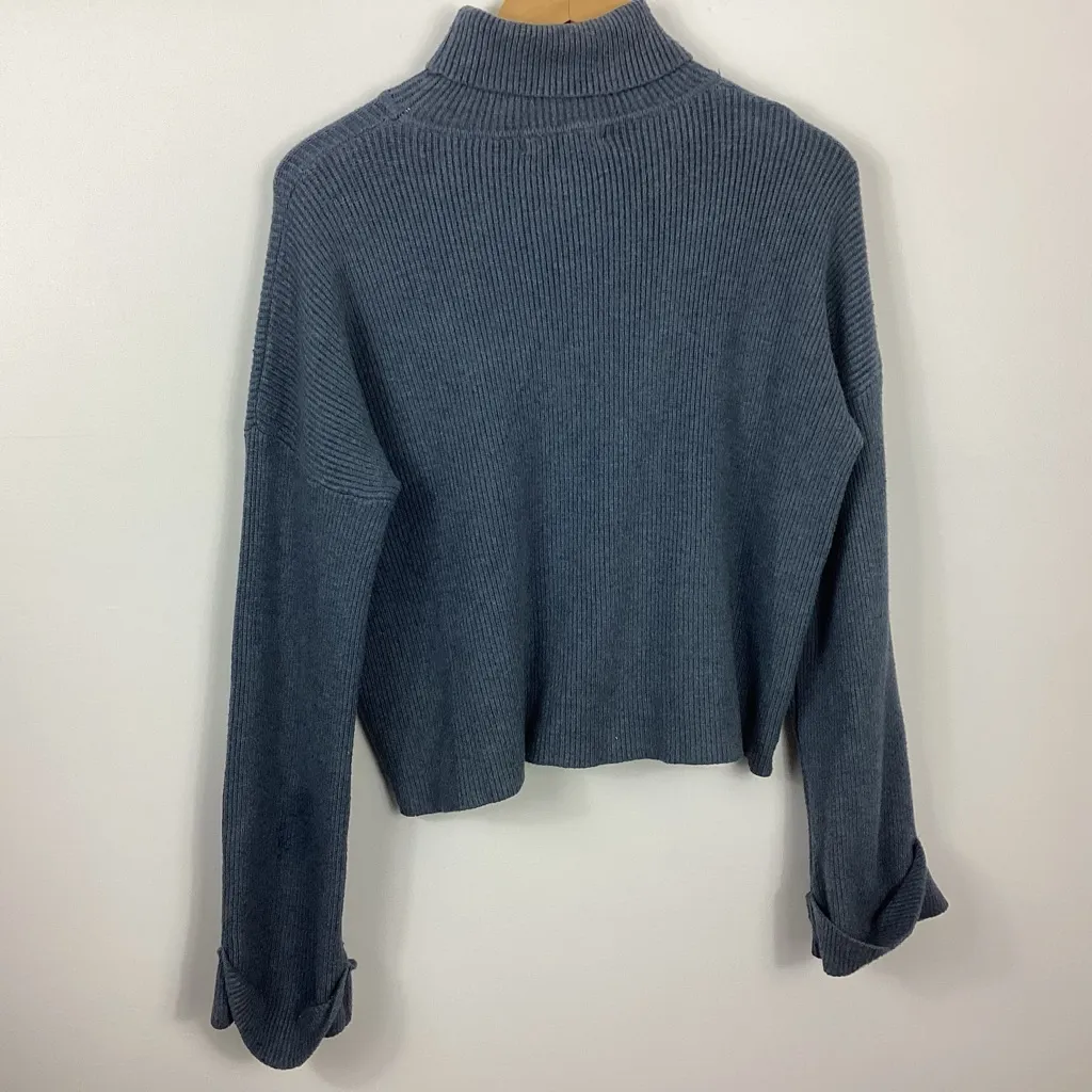 Molly Green Turtleneck Sweater Size S/M - Image 4