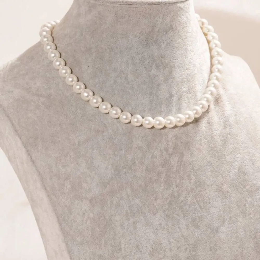 ✨ White Faux Pearl Necklace ✨​​ - Image 7