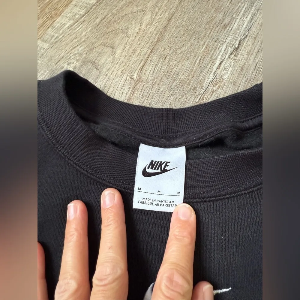 Nike Crewneck Sweatshirt Center Swoosh Embroidered Over Size Black Size M New - Image 3