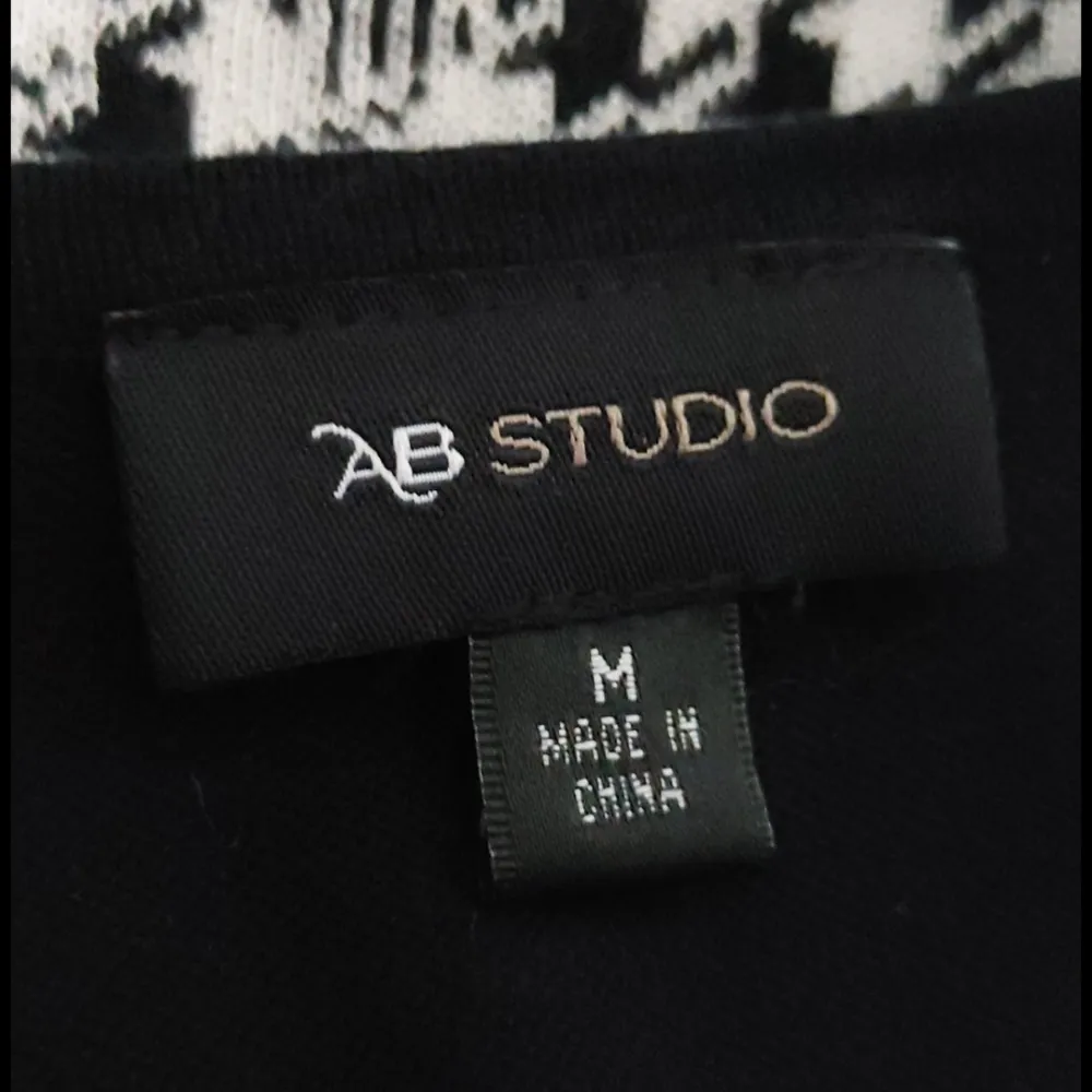 AB Studio Houndstooth Sweater - Image 5