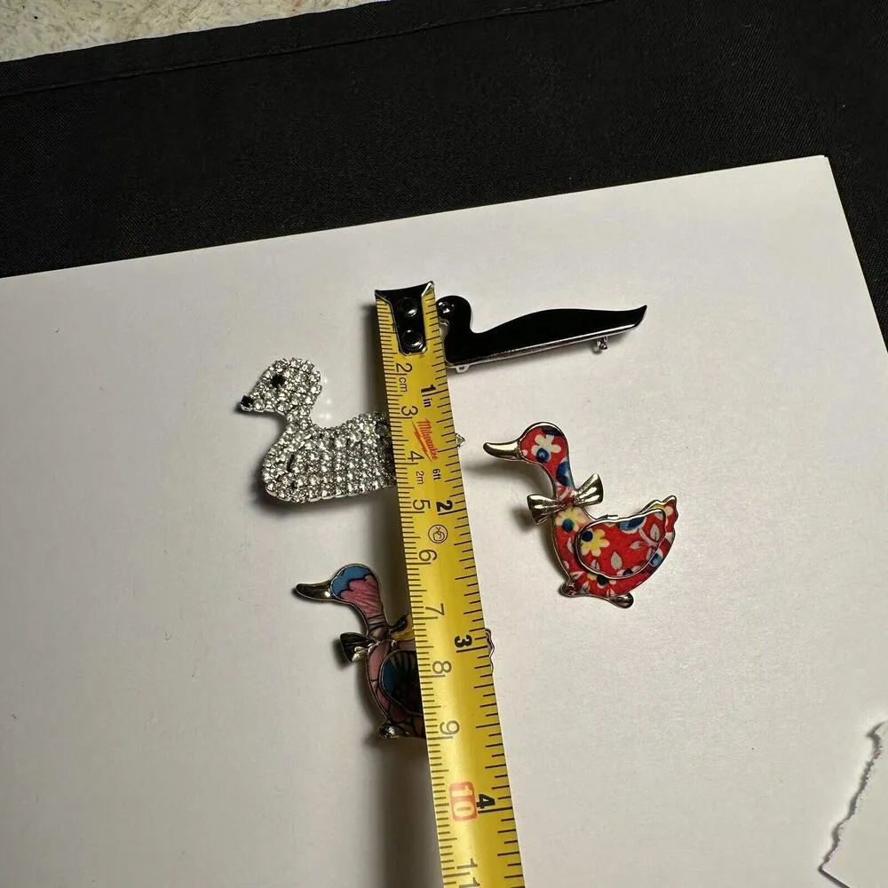 Lot Of 4 Bird Metal Brooch Pins Ducks 1 Is Rhinestone - Image 9