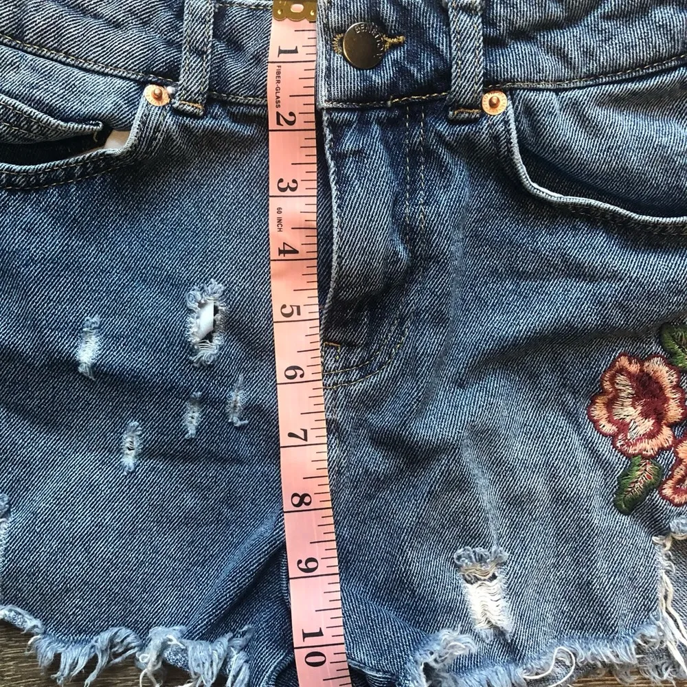 United Colors of Benetton Jean Shorts Embroidered 25 - Image 4