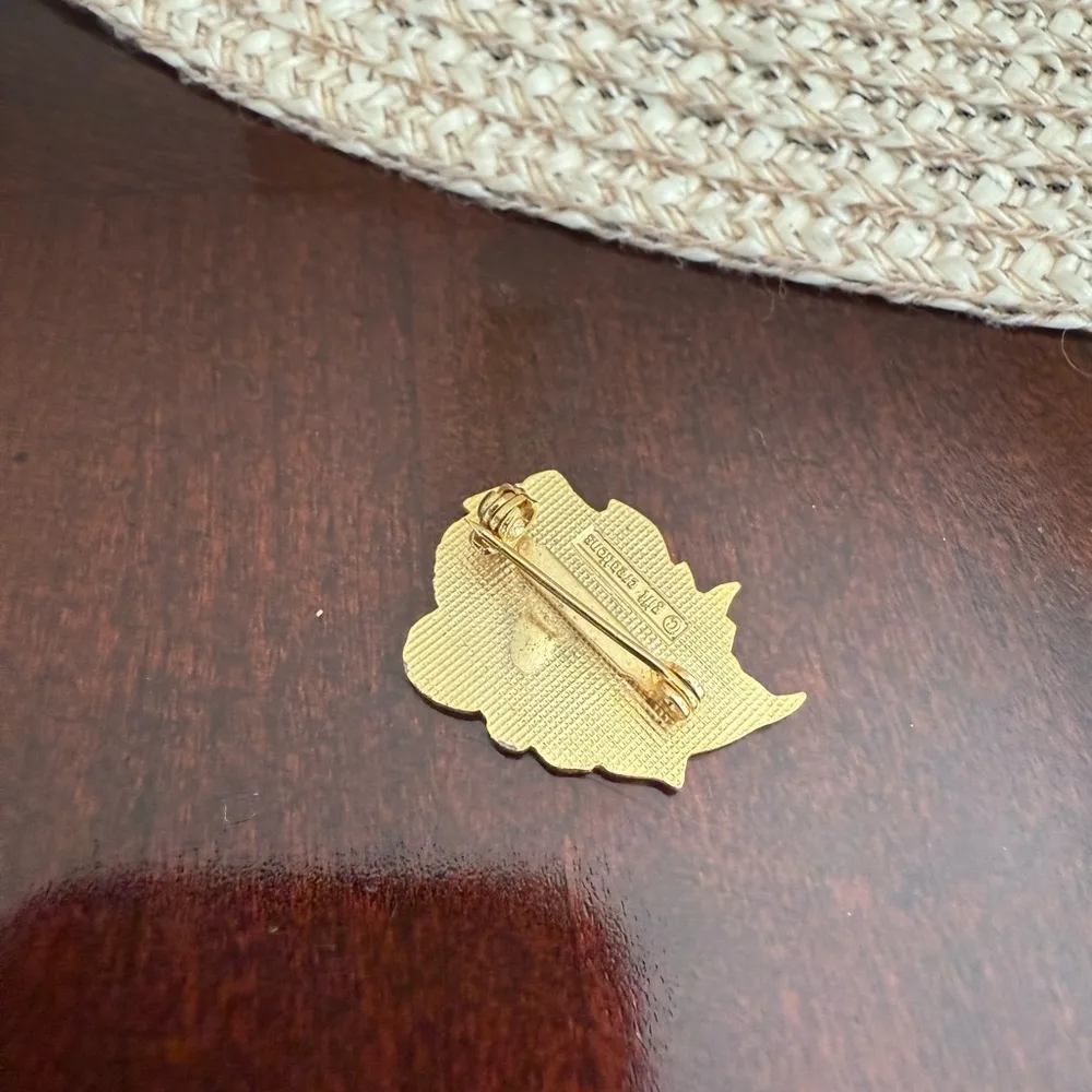 Gift Exhange Koala Brooch - Image 2