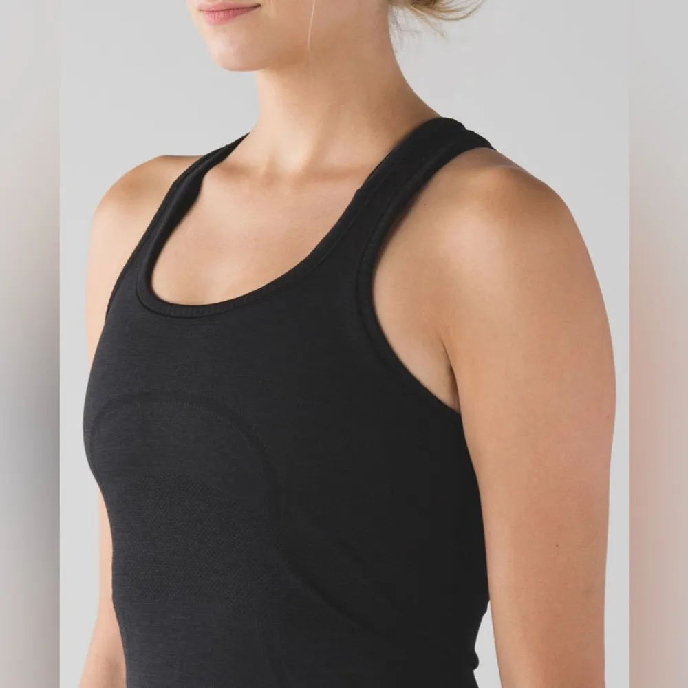 Lululemon Swiftly Tech Racerback in Black / Black women’s size 6 - Image 3