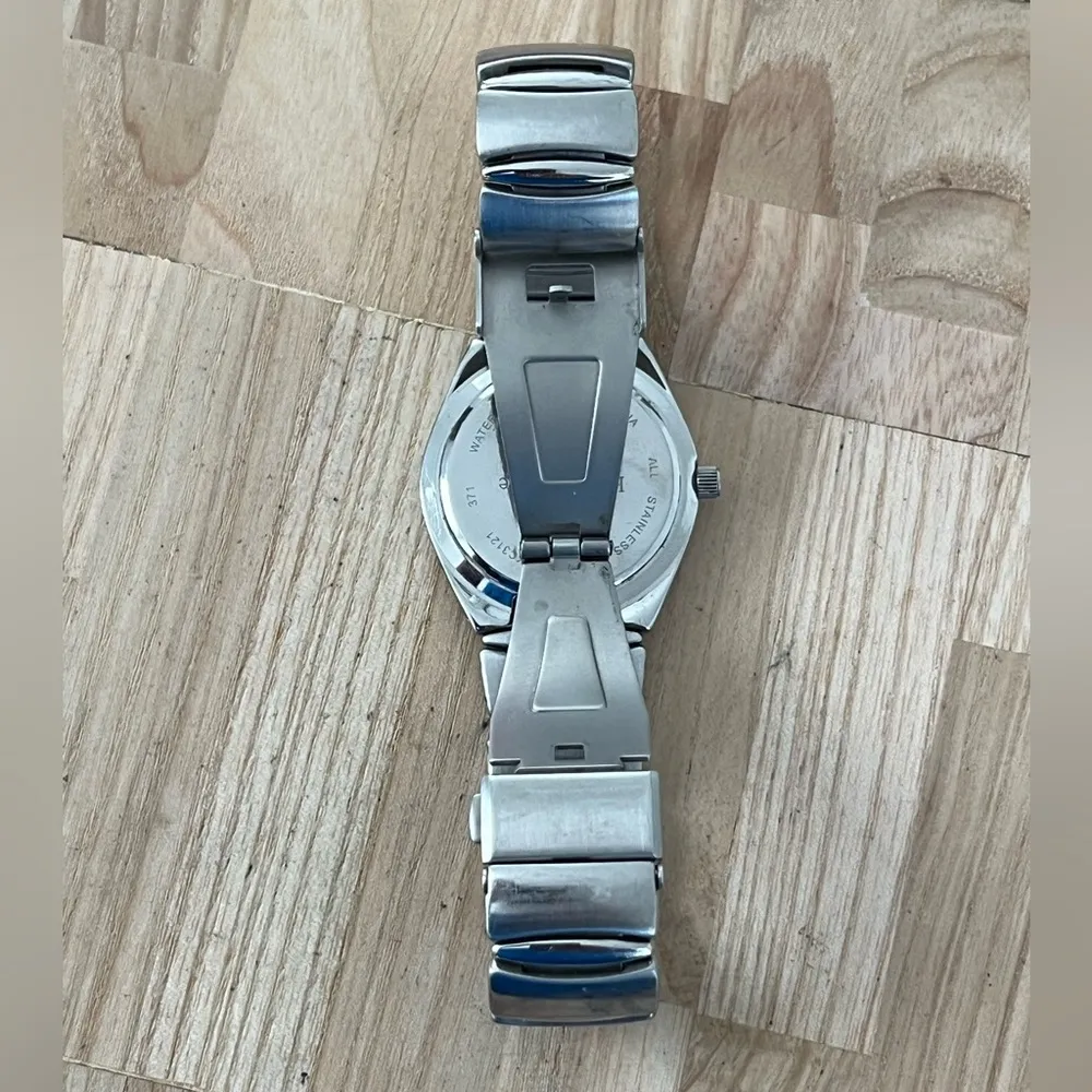 Kenneth Cole New York Watch Stainless Bracelet Gray Metallic Dial Date Window - Image 10
