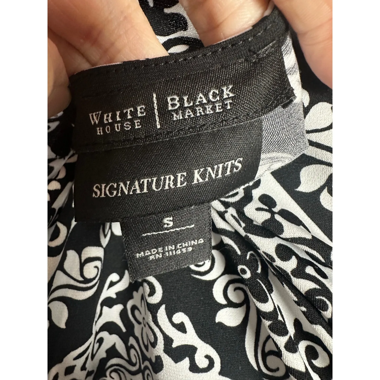 White House Black Market Signature Knits Black White Pattern Tank Top Size S - Image 6