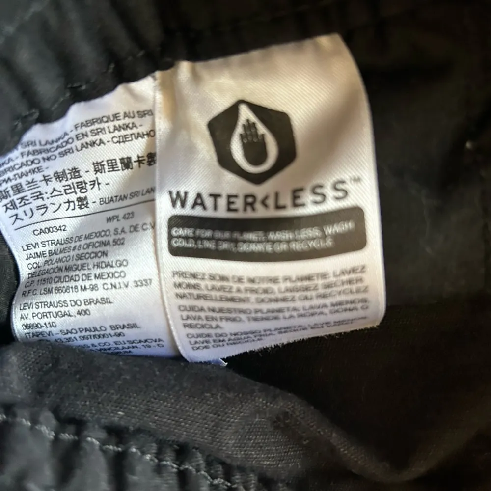 Levi's Jet Set Cotton Denim Jogger Pants Black Small - Image 4