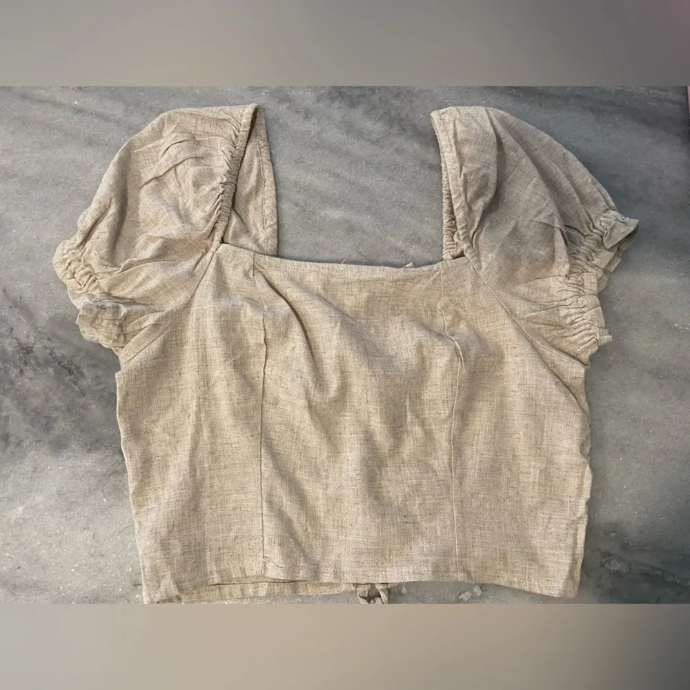 NWOT Dizzy Lizzy Size L Lace Up Back Puff Sleeve Oatmeal Scoop Neck Crop Top Tan Size L - Image 11