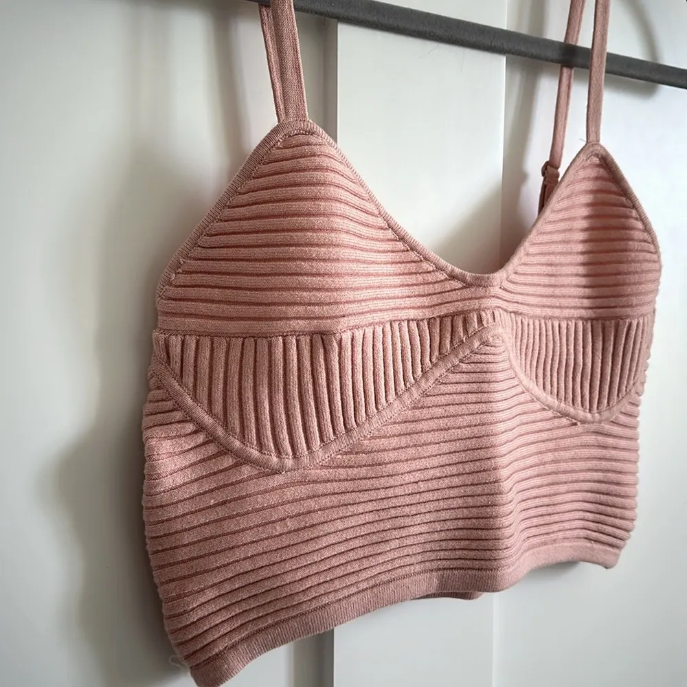 Aerie  Women's M Textured Rib Knit Crop Top Blush Pink Corset Style TikTok Viral - Image 2
