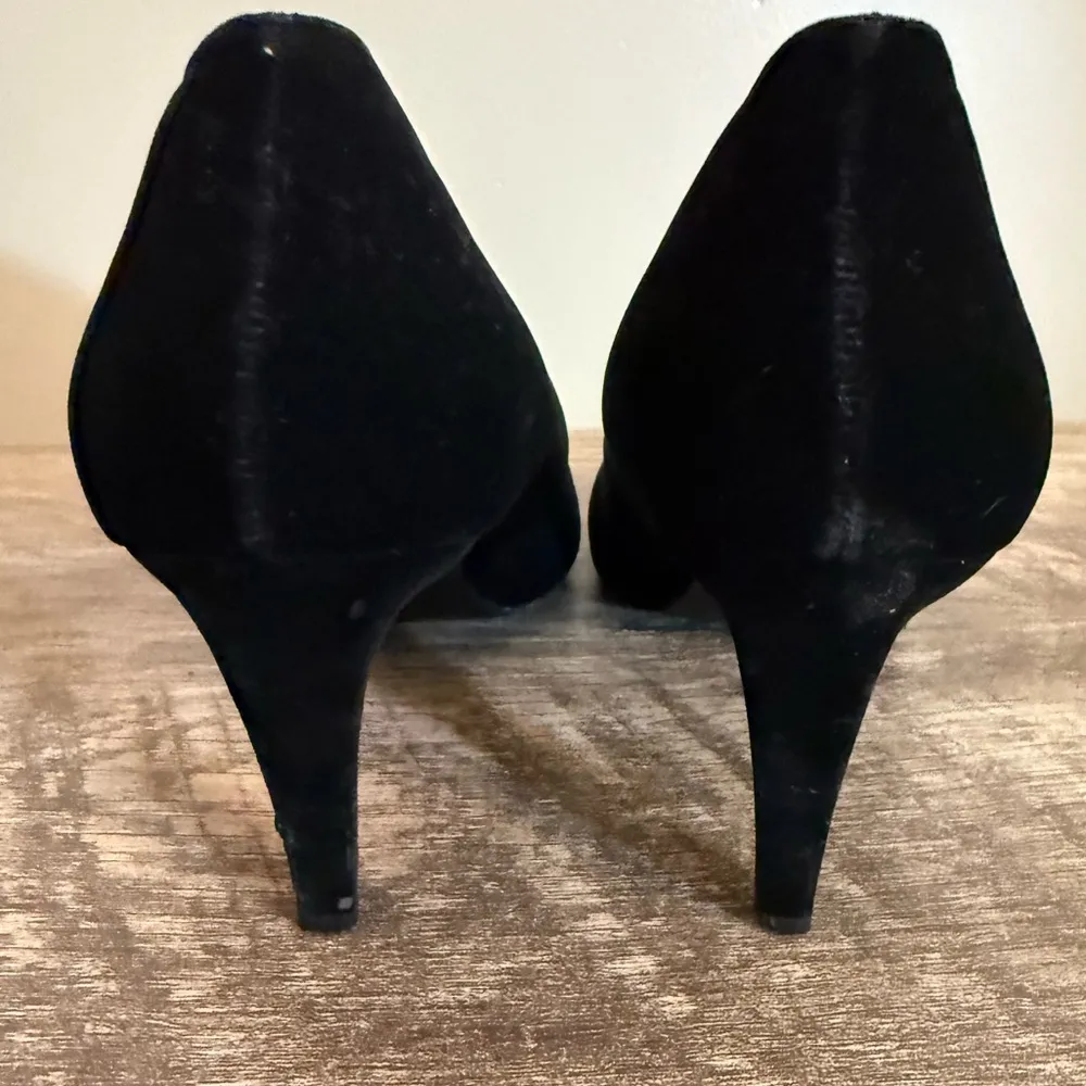 Nina Vintage  Black Velvet Heels Shoes Women’s Size 6 Classic Versatile Formal - Image 7