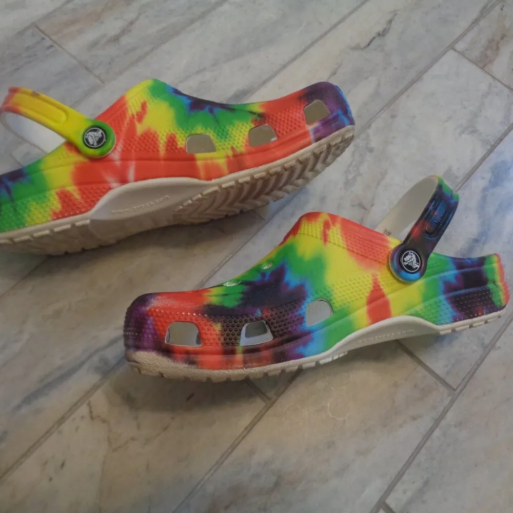 Crocs women's size 10 / Men's size 8 multi-colored sandals - Image 3