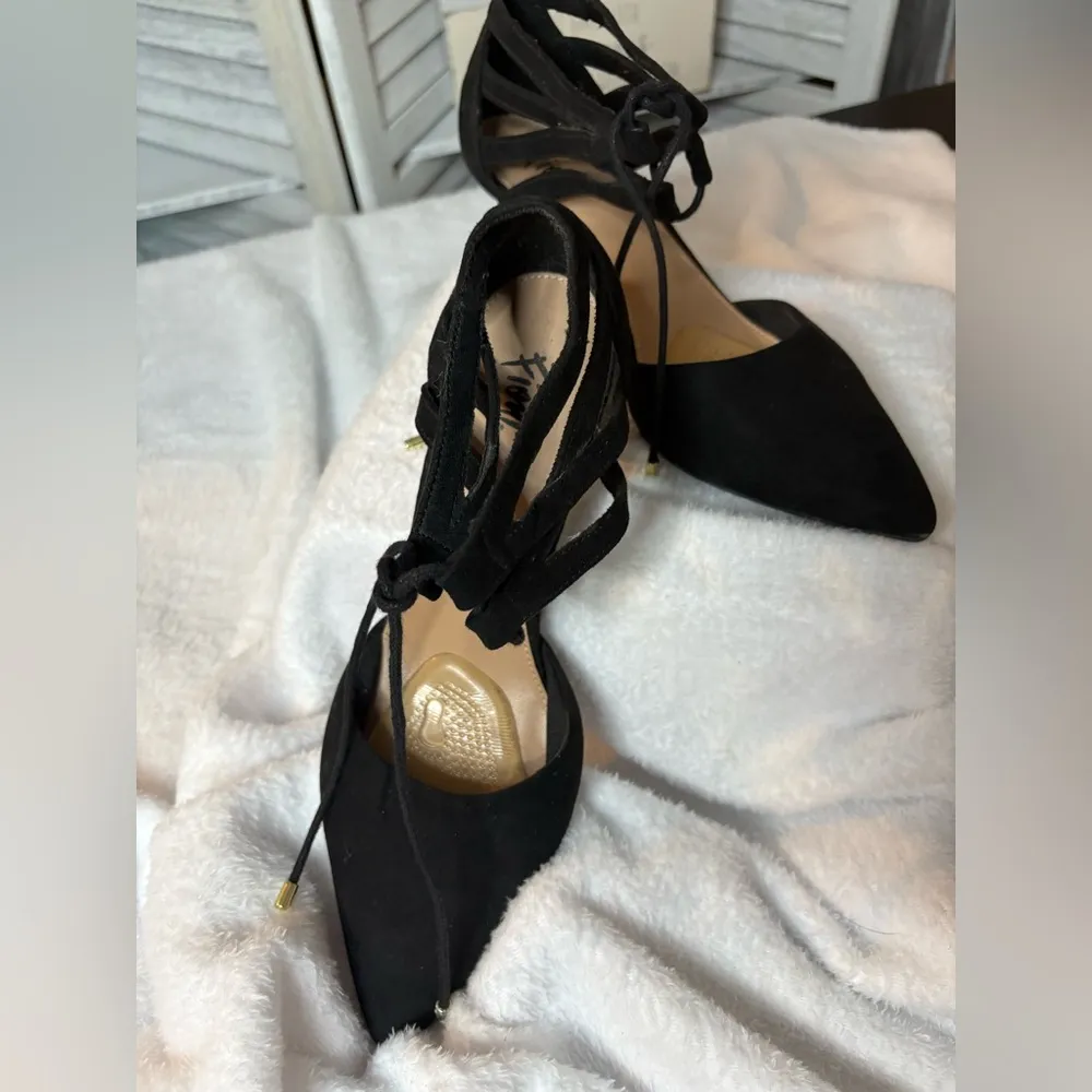 Fioni Women's Shoe KWEN STRAPPY Dress Kitten Heels Black Suede Size 8.5 - Image 8