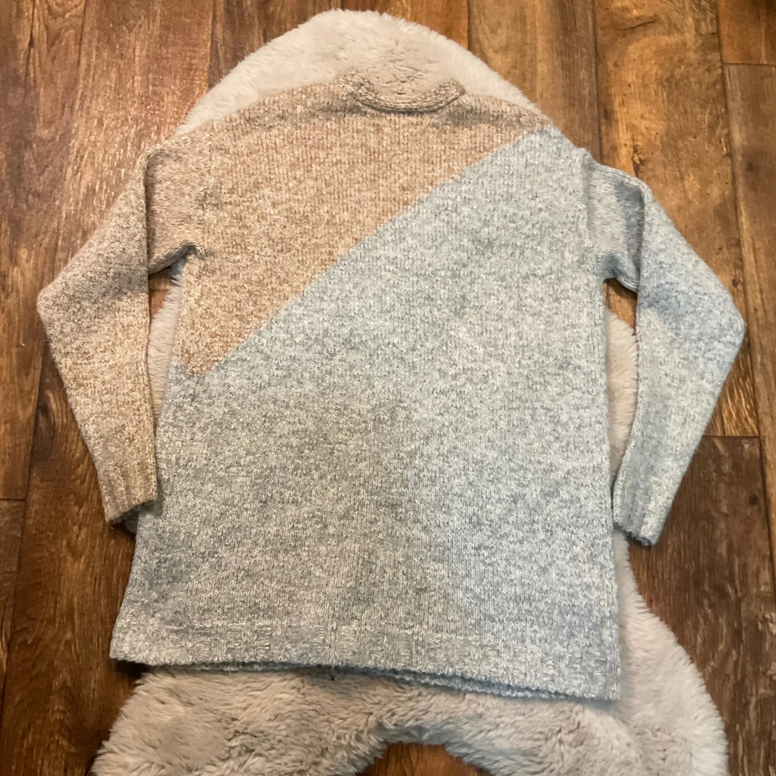 Cabi Cardigan 3886 Tilt‎ Diagonal Size XS Womens Beige Gray Oversized Colorblock - Image 7