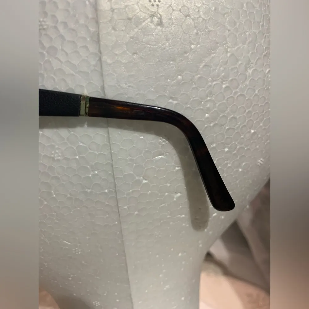 Gucci Dark Tortoise Leather Frames - Image 4