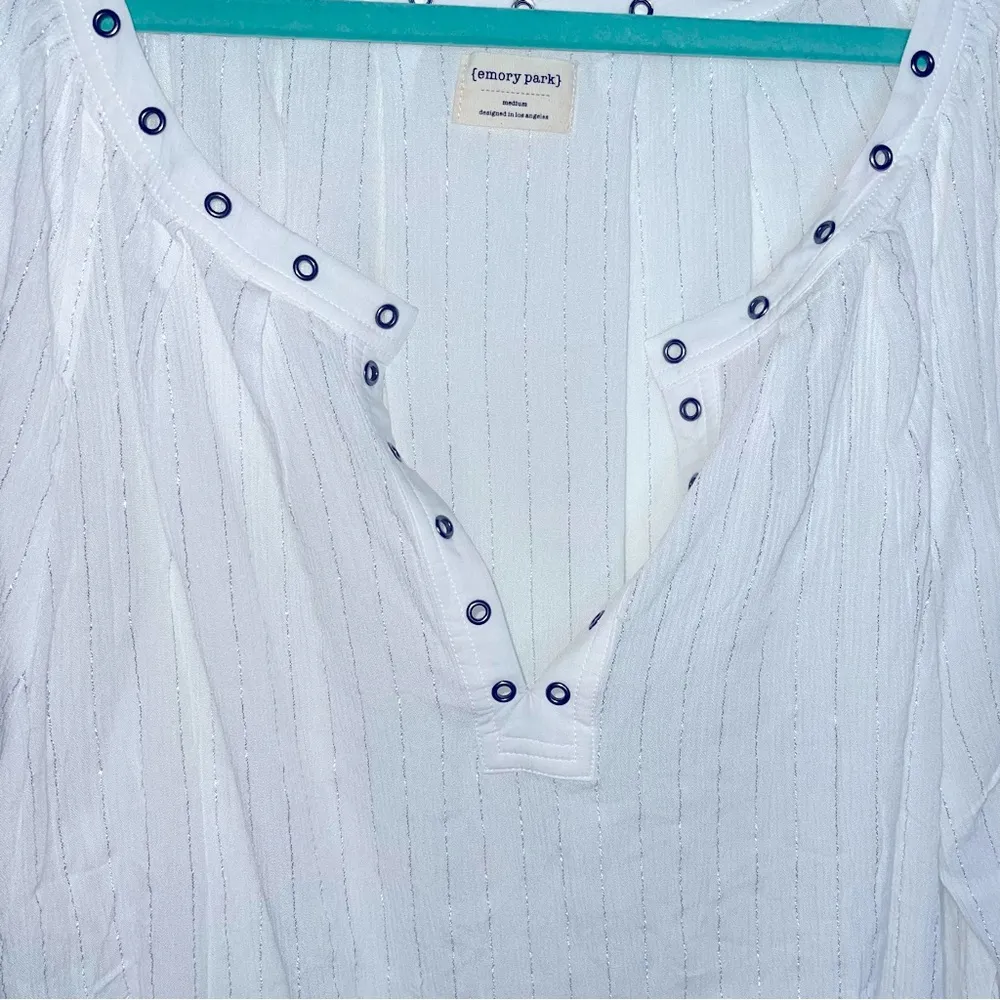 Long sleeve blouse NWOT white with silver detailed geometry neckline - Image 2