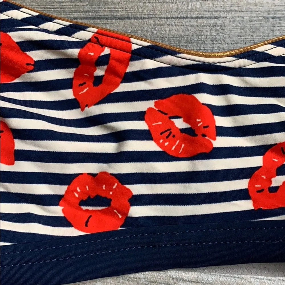 🌟 Marc by Marc Jacob kissy lips bikini top - Image 2