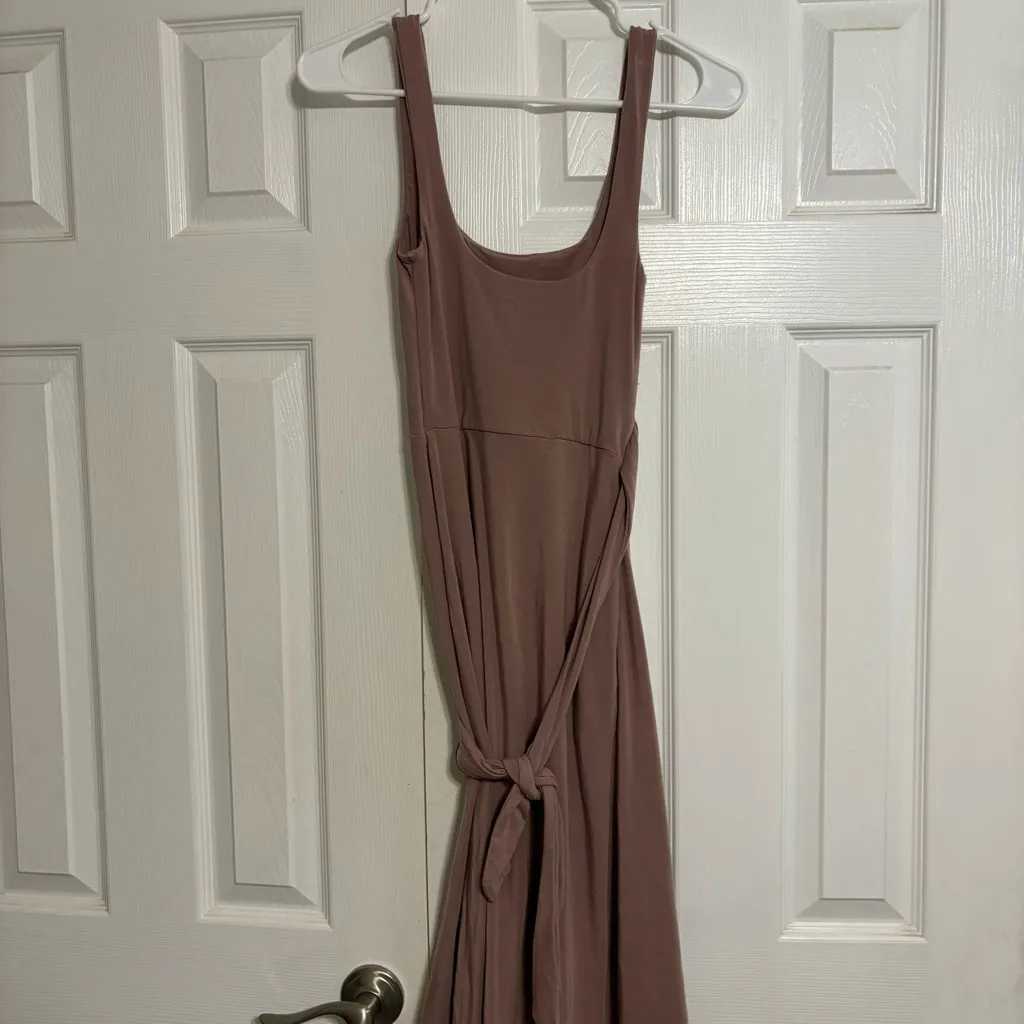 Aritzia Wilfred Saturn Midi Dress - Image 4