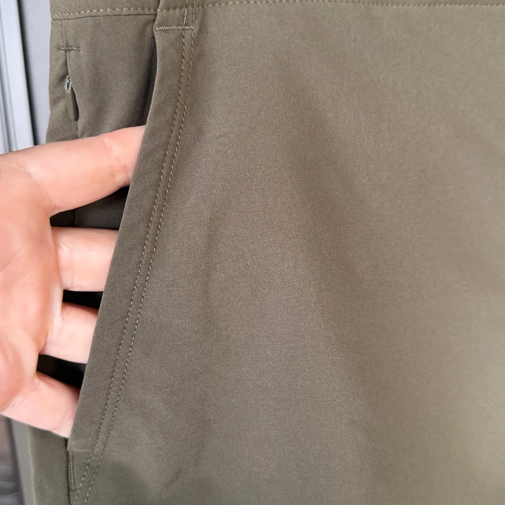 The North Face Women's Never Stop Wearing Shorts - Image 3