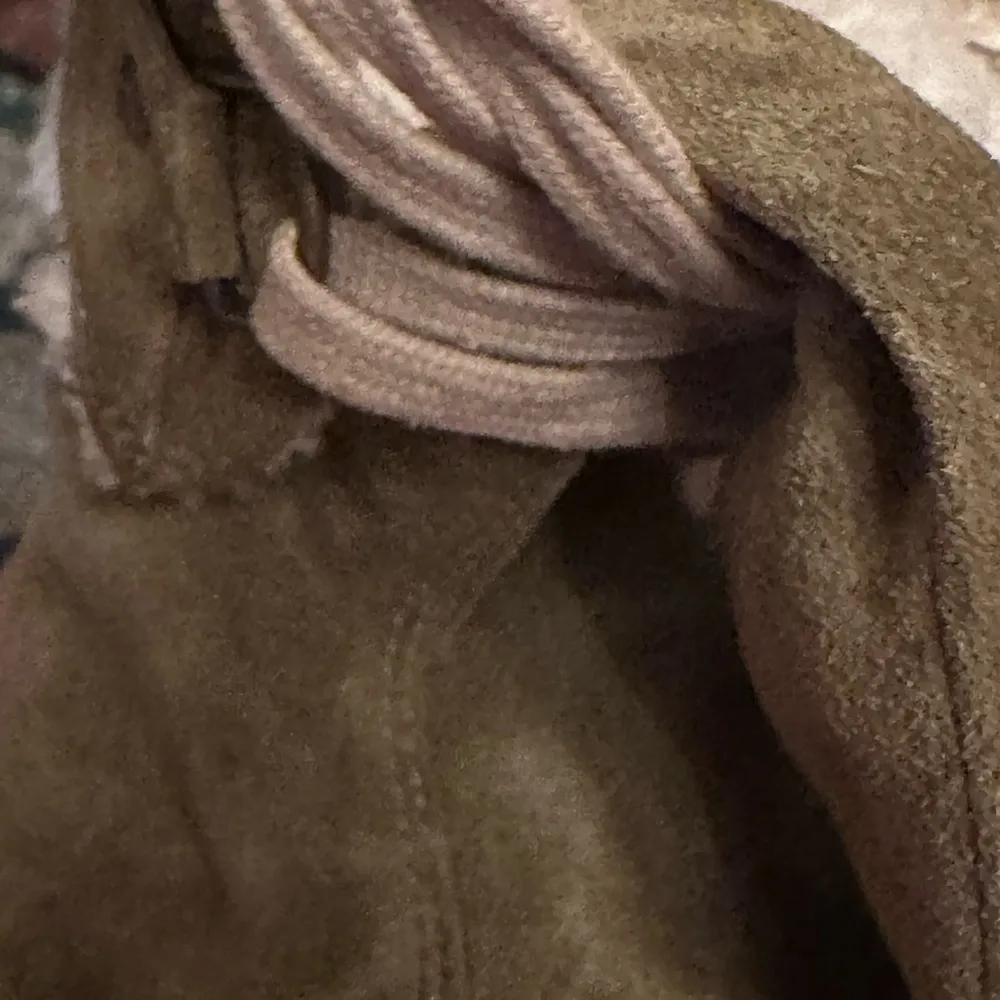 Blue suede tall boots lace up wedge rubber sole whitish faux fur 9 - Image 9