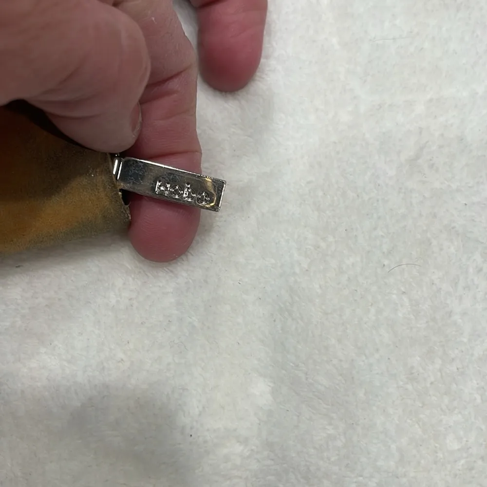 HOBO ZIP AROUND WALLET Tan - Image 3