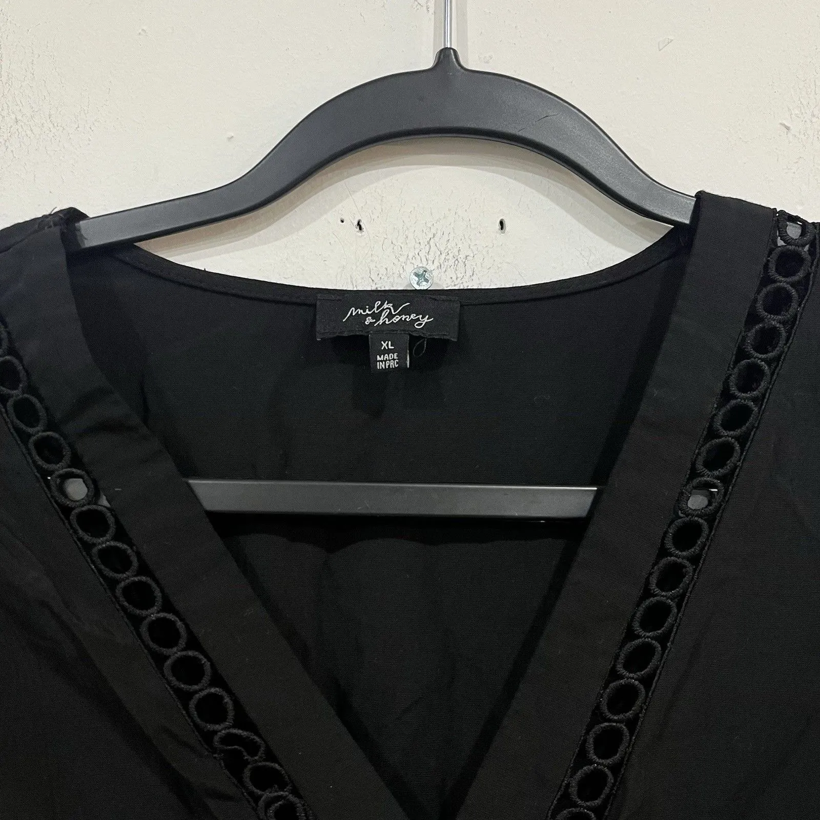 Milk & Honey Women’s Black Faux Wrap Top Size XL - Image 3