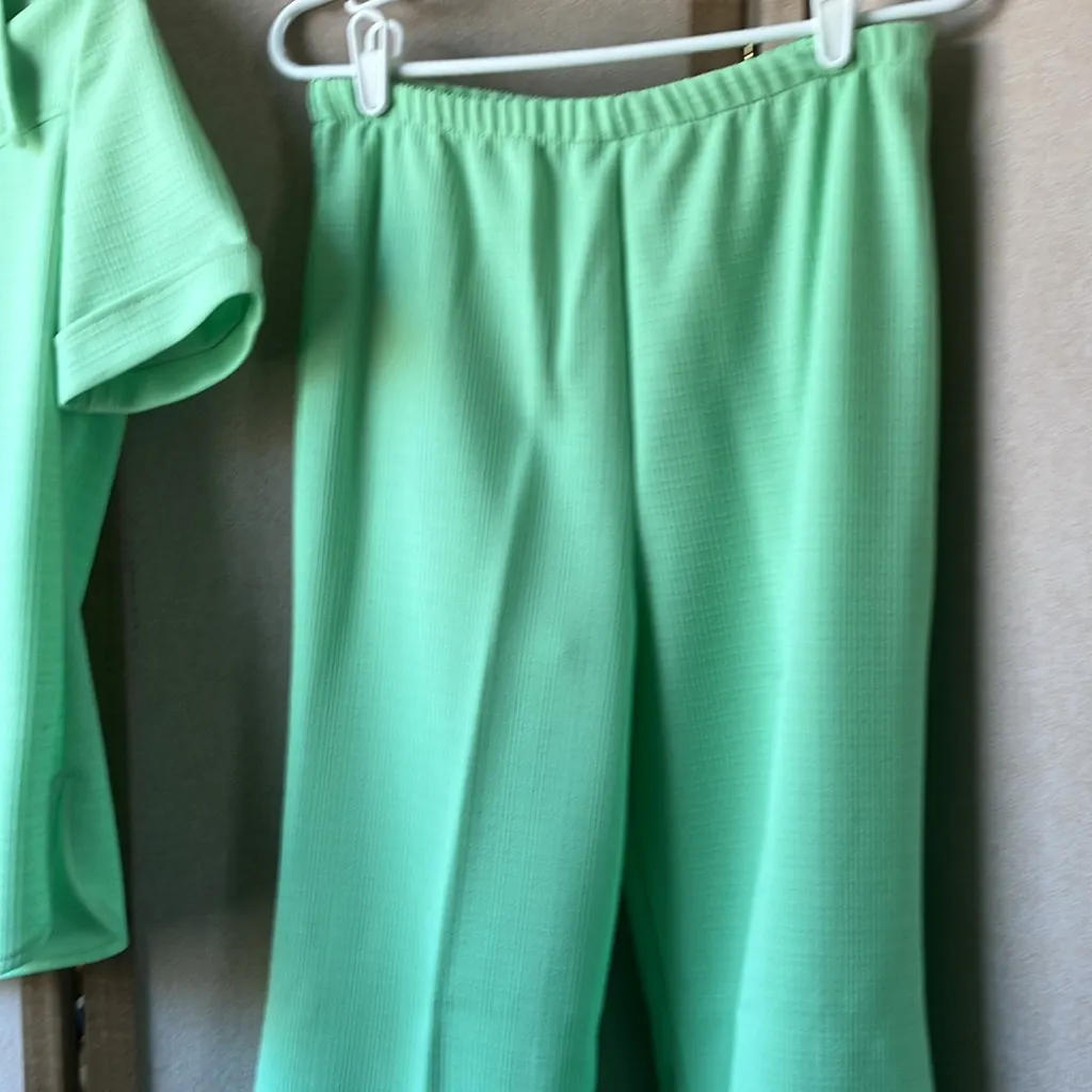 Vibrant Green vintage slack set 11/12 - Image 4