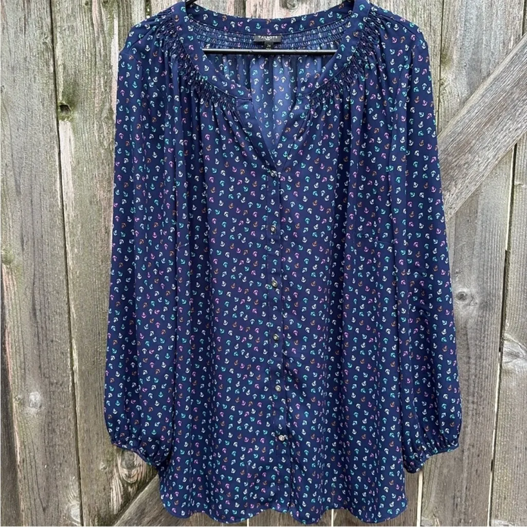 Like New Talbots Plus Anchor Pattern
Button Front Top Navy Size 2X - Image 3